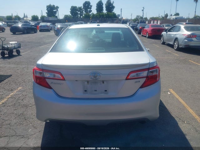 2014 Toyota Camry Se მანქანა იყიდება აუქციონზე, vin: 4T1BF1FKXEU784821, აუქციონის ნომერი: 46095860