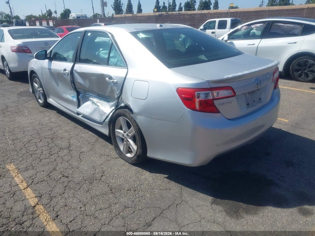 2014 Toyota Camry Se მანქანა იყიდება აუქციონზე, vin: 4T1BF1FKXEU784821, აუქციონის ნომერი: 46095860