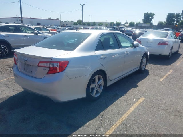 2014 Toyota Camry Se მანქანა იყიდება აუქციონზე, vin: 4T1BF1FKXEU784821, აუქციონის ნომერი: 46095860