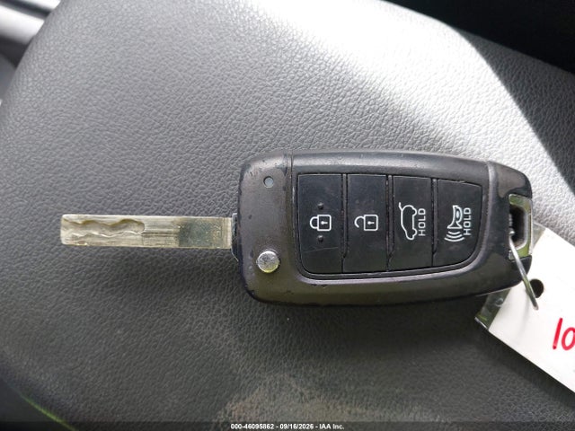 46095862 :رقم المزاد ، KM8K1CAA1KU199985 vin ، 2019 Hyundai Kona Se مزاد بيع