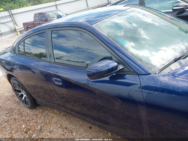 46095880 :رقم المزاد ، 2C3CDXHG1FH805462 vin ، 2015 Dodge Charger Sxt مزاد بيع