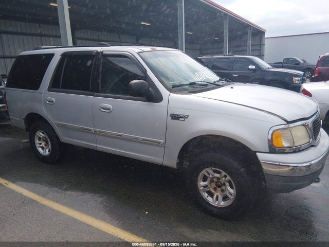 46095891 :رقم المزاد ، 1FMEU16W51LA97588 vin ، 2001 Ford Expedition Xlt مزاد بيع