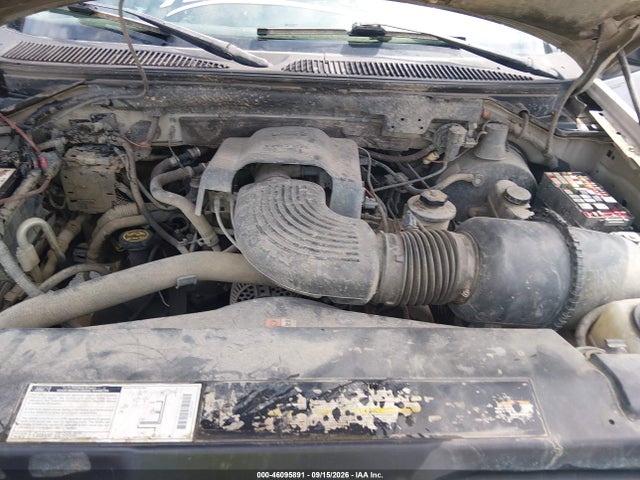 46095891 :رقم المزاد ، 1FMEU16W51LA97588 vin ، 2001 Ford Expedition Xlt مزاد بيع