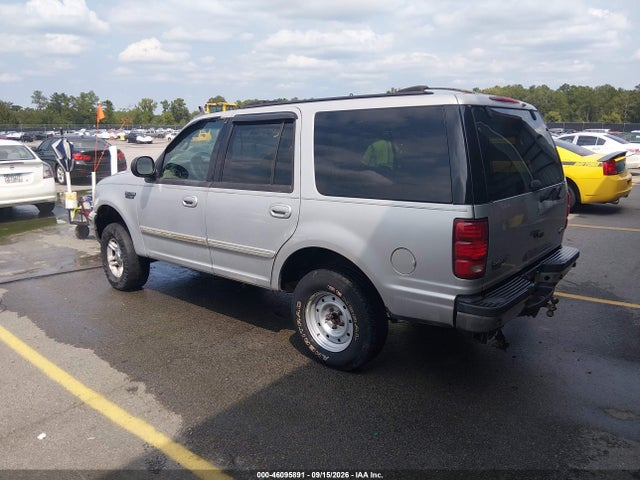 46095891 :رقم المزاد ، 1FMEU16W51LA97588 vin ، 2001 Ford Expedition Xlt مزاد بيع