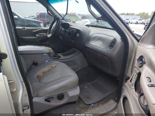46095891 :رقم المزاد ، 1FMEU16W51LA97588 vin ، 2001 Ford Expedition Xlt مزاد بيع