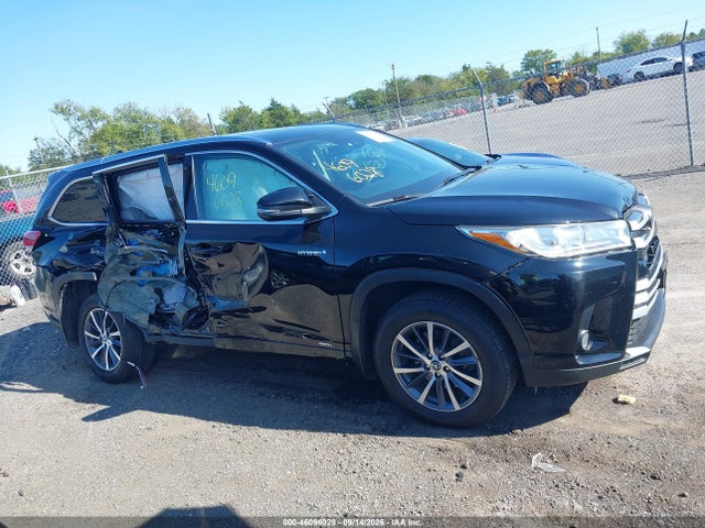 2017 Toyota Highlander Hybrid Xle მანქანა იყიდება აუქციონზე, vin: 5TDJGRFH8HS024735, აუქციონის ნომერი: 46096028