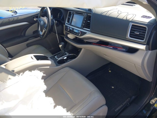 2017 Toyota Highlander Hybrid Xle მანქანა იყიდება აუქციონზე, vin: 5TDJGRFH8HS024735, აუქციონის ნომერი: 46096028