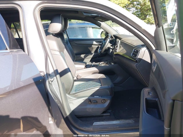 Auction sale of the 2025 Volkswagen Atlas Cross Sport 2.0t Sel Premium R-line, vin: 1V2FE2CA2SC207159, lot number: 46096114