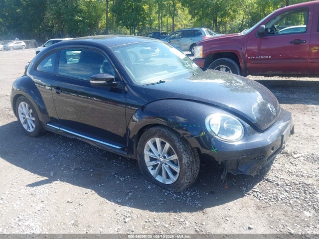 46096125 :رقم المزاد ، 3VWFD7AT7JM712307 vin ، 2018 Volkswagen Beetle 2.0t Coast/2.0t S مزاد بيع