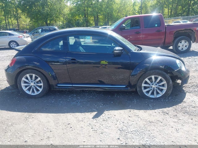 46096125 :رقم المزاد ، 3VWFD7AT7JM712307 vin ، 2018 Volkswagen Beetle 2.0t Coast/2.0t S مزاد بيع