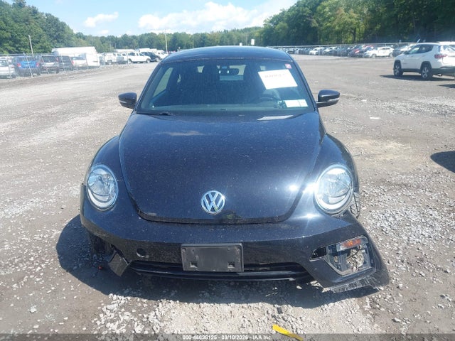 46096125 :رقم المزاد ، 3VWFD7AT7JM712307 vin ، 2018 Volkswagen Beetle 2.0t Coast/2.0t S مزاد بيع