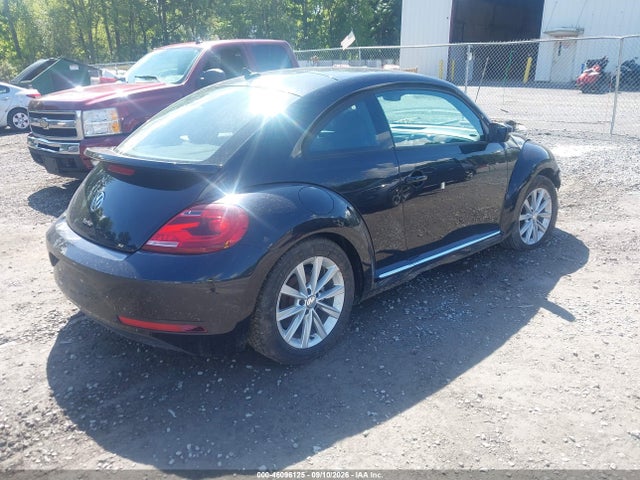 46096125 :رقم المزاد ، 3VWFD7AT7JM712307 vin ، 2018 Volkswagen Beetle 2.0t Coast/2.0t S مزاد بيع