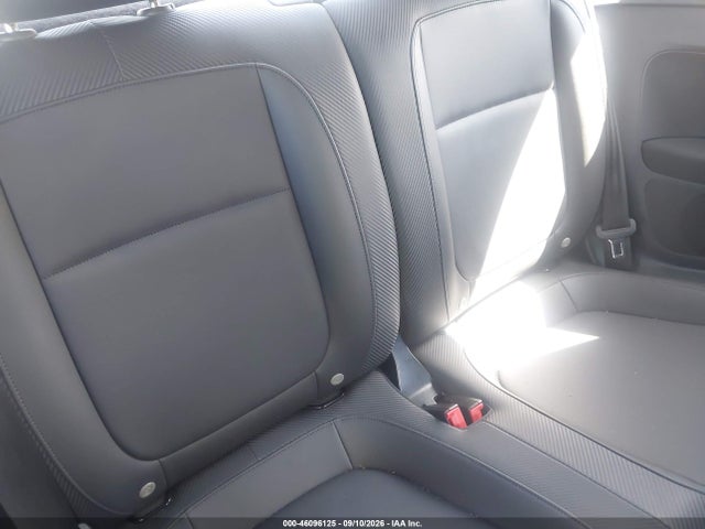 46096125 :رقم المزاد ، 3VWFD7AT7JM712307 vin ، 2018 Volkswagen Beetle 2.0t Coast/2.0t S مزاد بيع
