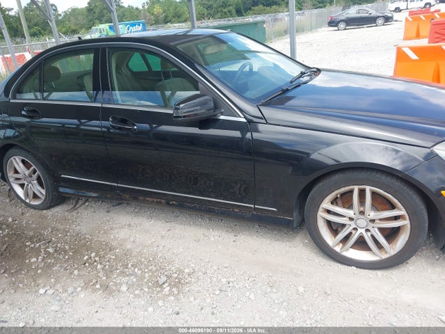 Продаж на аукціоні авто 2013 Mercedes-benz C 300 Sport 4matic, vin: WDDGF8AB3DA880483, номер лоту: 46096190
