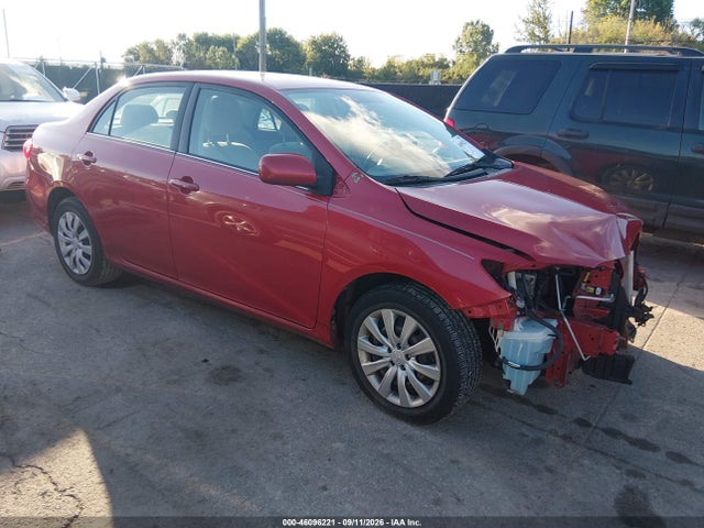 46096221 :رقم المزاد ، 2T1BU4EE3DC935081 vin ، 2013 Toyota Corolla Le مزاد بيع