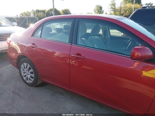 46096221 :رقم المزاد ، 2T1BU4EE3DC935081 vin ، 2013 Toyota Corolla Le مزاد بيع