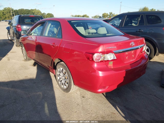 46096221 :رقم المزاد ، 2T1BU4EE3DC935081 vin ، 2013 Toyota Corolla Le مزاد بيع