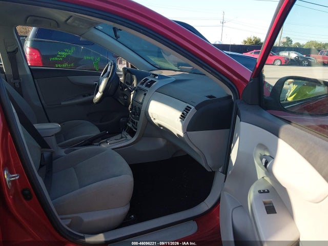 46096221 :رقم المزاد ، 2T1BU4EE3DC935081 vin ، 2013 Toyota Corolla Le مزاد بيع