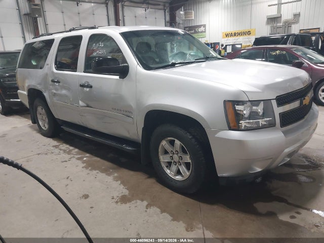 46096243 :رقم المزاد ، 1GNSKKE71ER163335 vin ، 2014 Chevrolet Suburban Ltz مزاد بيع
