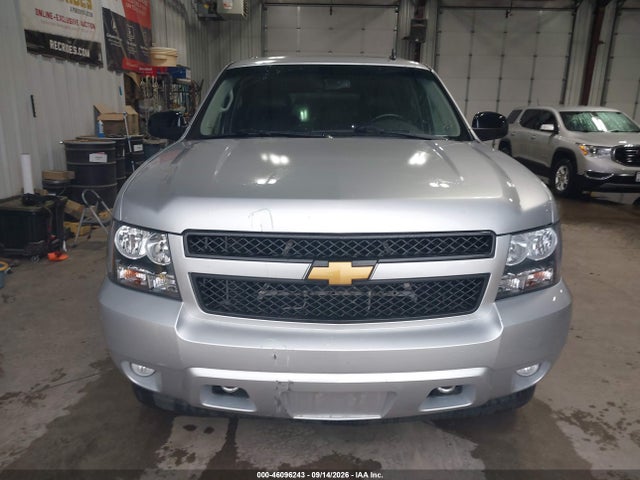 46096243 :رقم المزاد ، 1GNSKKE71ER163335 vin ، 2014 Chevrolet Suburban Ltz مزاد بيع