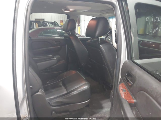 46096243 :رقم المزاد ، 1GNSKKE71ER163335 vin ، 2014 Chevrolet Suburban Ltz مزاد بيع