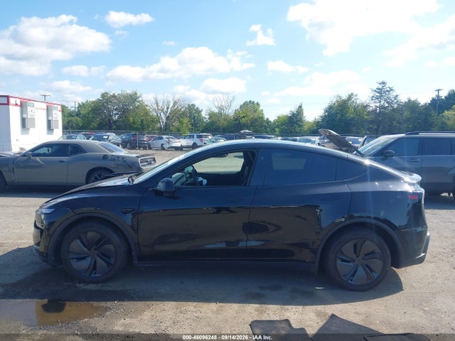 7SAYGDED4TF622630 Tesla Model Y Premium Rear-wheel Drive/rear-wheel Drive