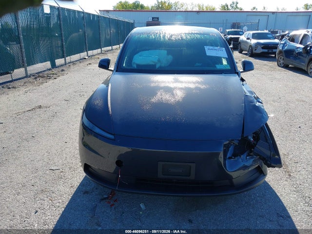 7SAYGDED8TF696083 Tesla Model Y Premium Rear-wheel Drive/rear-wheel Drive
