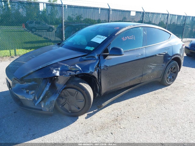 7SAYGDED8TF696083 Tesla Model Y Premium Rear-wheel Drive/rear-wheel Drive