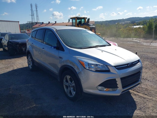 46096320 :رقم المزاد ، 1FMCU9G9XFUA81466 vin ، 2015 Ford Escape Se مزاد بيع