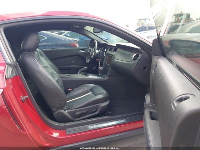 2010 Ford Mustang Gt Premium მანქანა იყიდება აუქციონზე, vin: 1ZVBP8CH9A5151389, აუქციონის ნომერი: 46096336