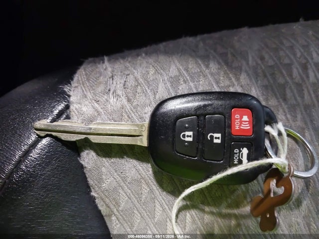 46096355 :رقم المزاد ، 4T1BF1FKXEU861431 vin ، 2014 Toyota Camry Se مزاد بيع