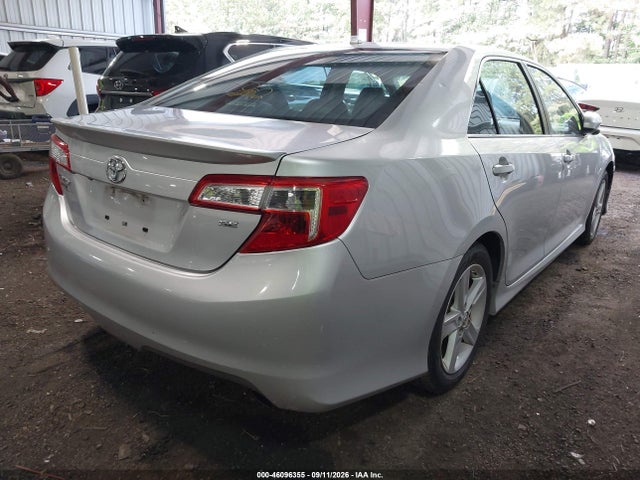 46096355 :رقم المزاد ، 4T1BF1FKXEU861431 vin ، 2014 Toyota Camry Se مزاد بيع