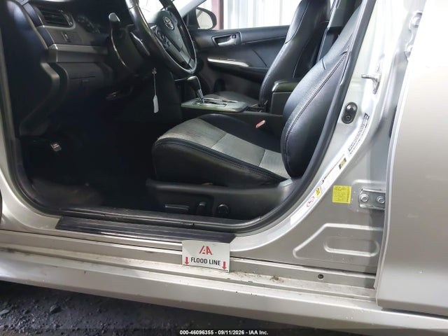 46096355 :رقم المزاد ، 4T1BF1FKXEU861431 vin ، 2014 Toyota Camry Se مزاد بيع