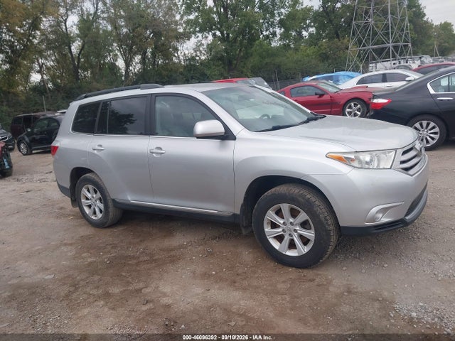 Продажа на аукционе авто 2012 Toyota Highlander Base V6, vin: 5TDBK3EH5CS140002, номер лота: 46096392