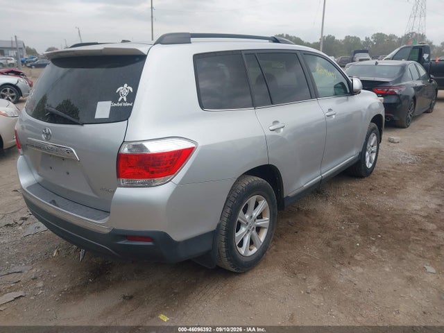 Продажа на аукционе авто 2012 Toyota Highlander Base V6, vin: 5TDBK3EH5CS140002, номер лота: 46096392