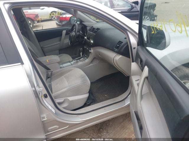 Продажа на аукционе авто 2012 Toyota Highlander Base V6, vin: 5TDBK3EH5CS140002, номер лота: 46096392