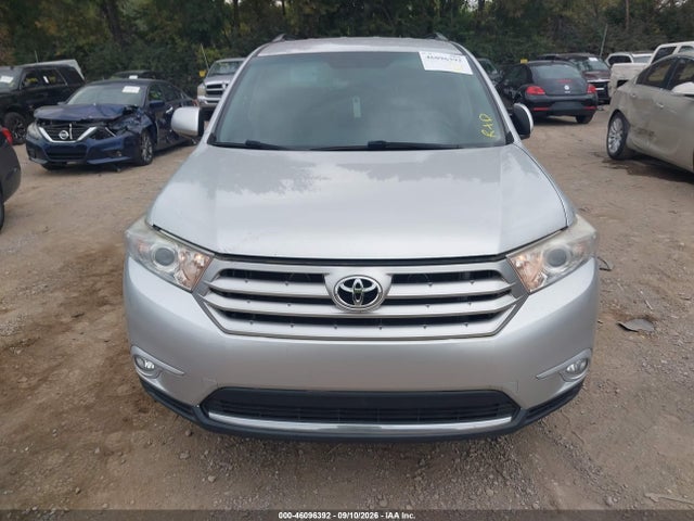 Продажа на аукционе авто 2012 Toyota Highlander Base V6, vin: 5TDBK3EH5CS140002, номер лота: 46096392