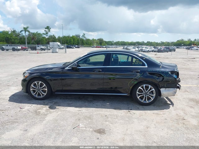 2017 Mercedes-benz C 300 მანქანა იყიდება აუქციონზე, vin: 55SWF4JBXHU197562, აუქციონის ნომერი: 46096413