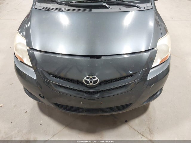 46096430 :رقم المزاد ، JTDBT923281232522 vin ، 2008 Toyota Yaris مزاد بيع