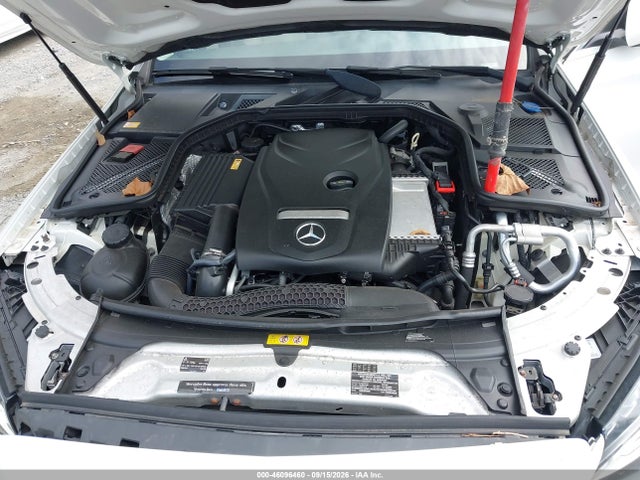 46096460 :رقم المزاد ، 55SWF4KB2FU002100 vin ، 2015 Mercedes-benz C 300 4matic مزاد بيع