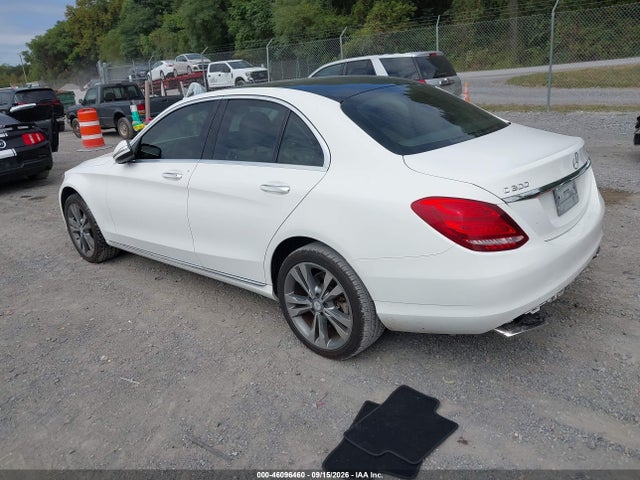 46096460 :رقم المزاد ، 55SWF4KB2FU002100 vin ، 2015 Mercedes-benz C 300 4matic مزاد بيع