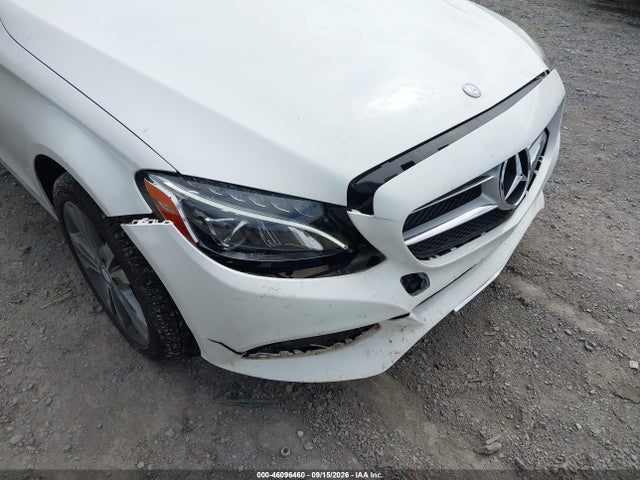 46096460 :رقم المزاد ، 55SWF4KB2FU002100 vin ، 2015 Mercedes-benz C 300 4matic مزاد بيع