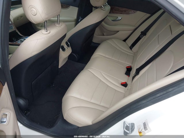 46096460 :رقم المزاد ، 55SWF4KB2FU002100 vin ، 2015 Mercedes-benz C 300 4matic مزاد بيع