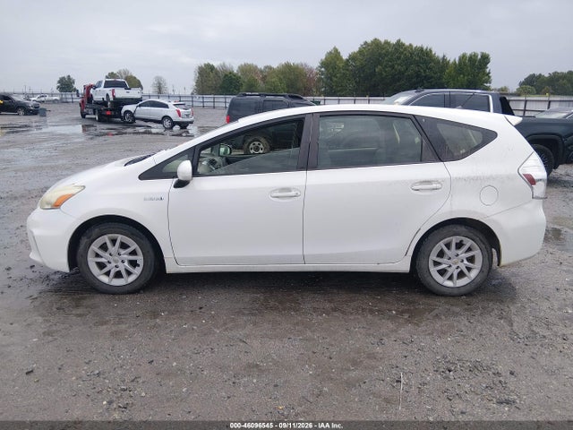 Продажа на аукционе авто 2012 Toyota Prius V Two, vin: JTDZN3EU0C3162610, номер лота: 46096545