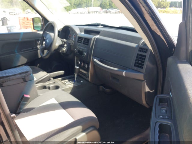 46096580 :رقم المزاد ، 1J4PP2GK9AW133930 vin ، 2010 Jeep Liberty Sport مزاد بيع