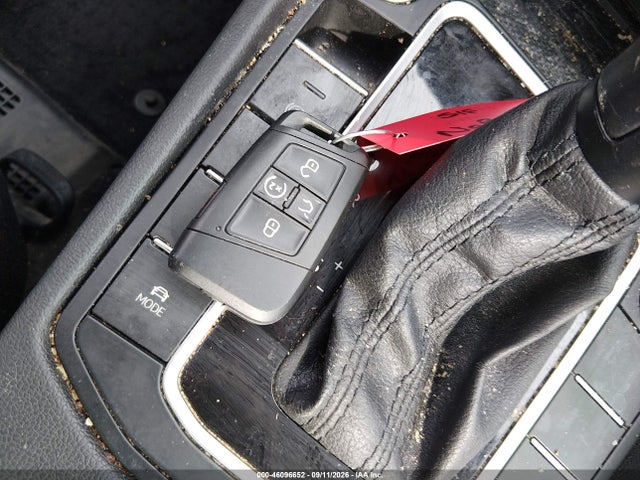 Продажа на аукционе авто 2020 Volkswagen Jetta 1.4t Sel, vin: 3VWEB7BU9LM034185, номер лота: 46096652