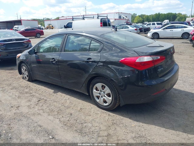 46096674 :رقم المزاد ، KNAFK4A69G5521016 vin ، 2016 Kia Forte Lx مزاد بيع