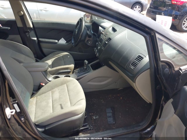 46096674 :رقم المزاد ، KNAFK4A69G5521016 vin ، 2016 Kia Forte Lx مزاد بيع