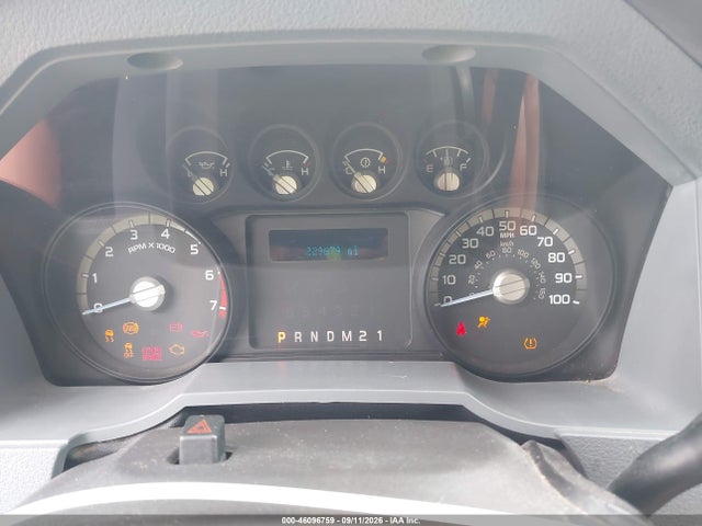 46096759 :رقم المزاد ، 1FT7W2A66FEC81566 vin ، 2015 Ford F-250 Xl مزاد بيع