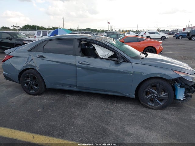 46096806 :رقم المزاد ، KMHLM4AG3NU284448 vin ، 2022 Hyundai Elantra Sel مزاد بيع